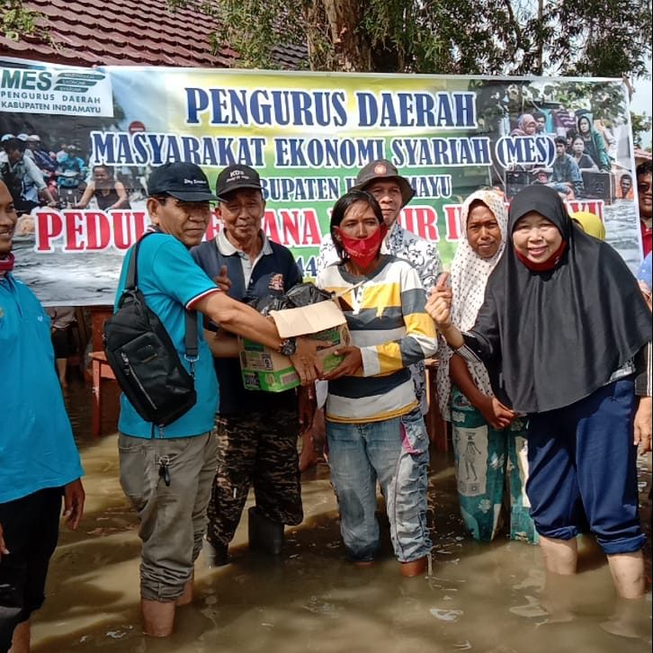 MES Indramayu Salurkan Bantuan kepada Korban Bencana Banjir di