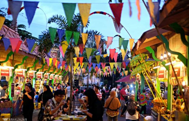 Membangun dan Mengembangkan Model Kelembagaan Industri Halal yang Sesuai dengan Karakter Indonesia