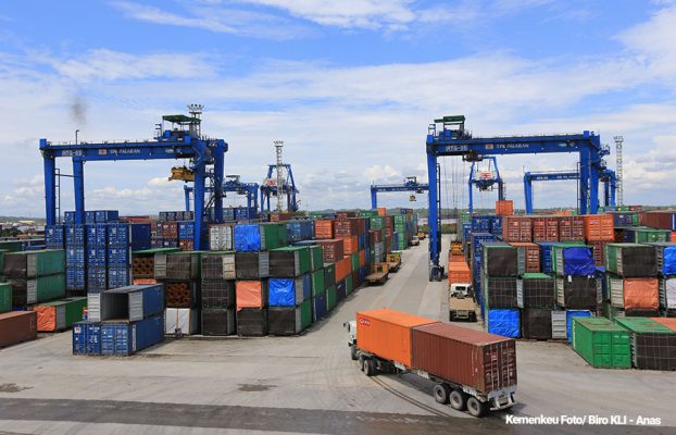 Surplus Dagang dan Peluang Industri Halal Indonesia